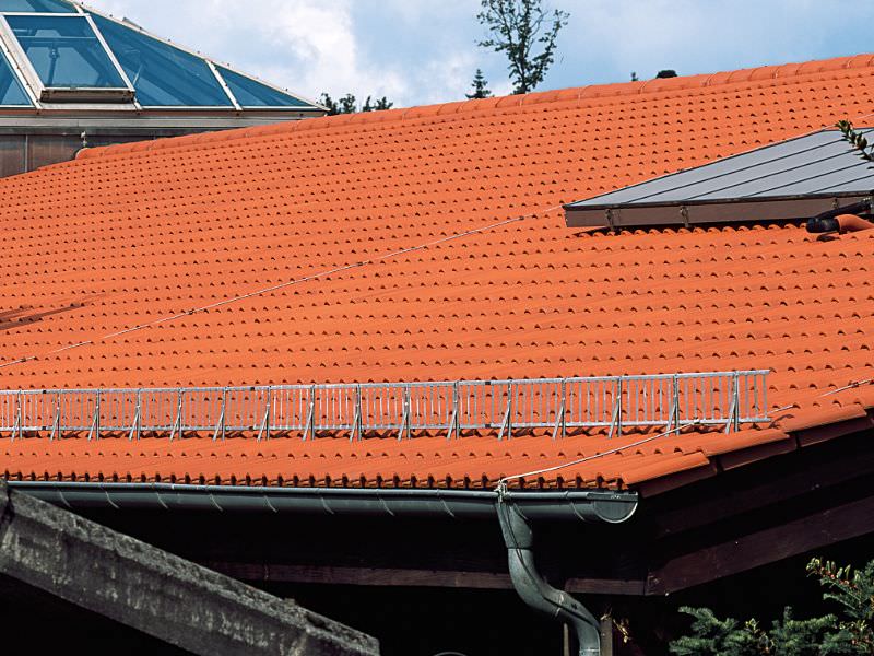 27. Installation av nya sno╠errasskydd till BRF
