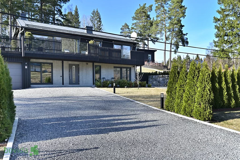 9. Fonsterreparation villa Tangen Skogome